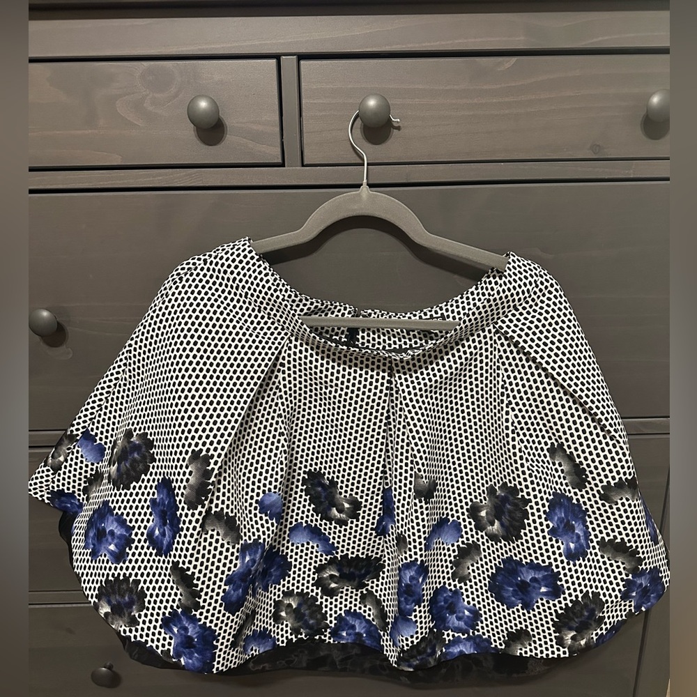 NWT: EXPRESS Woman’s skirt